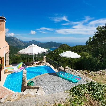 Villa Robinson Petrovac na moru Exterior foto